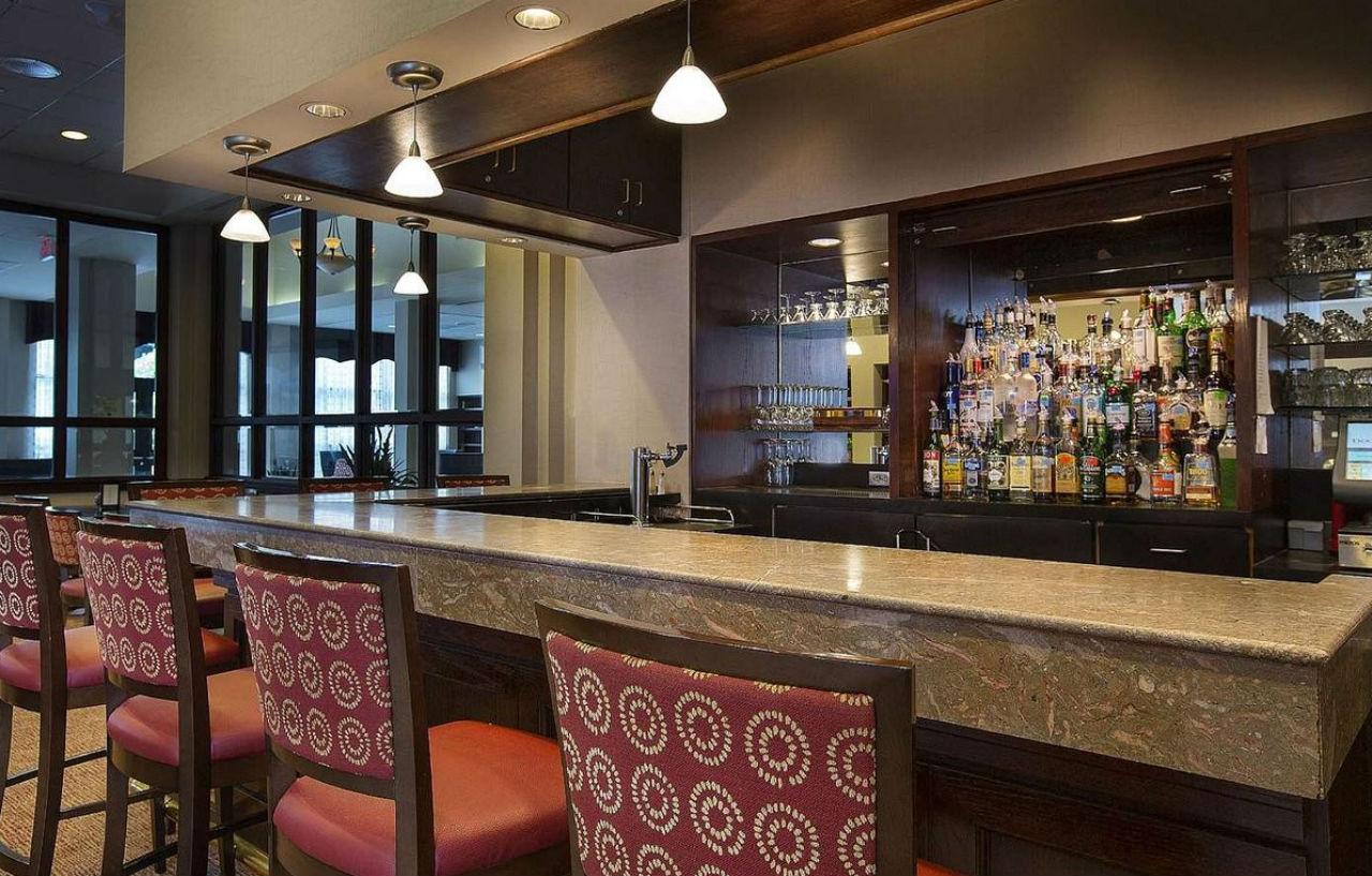 Hotel Doubletree By Hilton Charlotte Airport Exterior foto