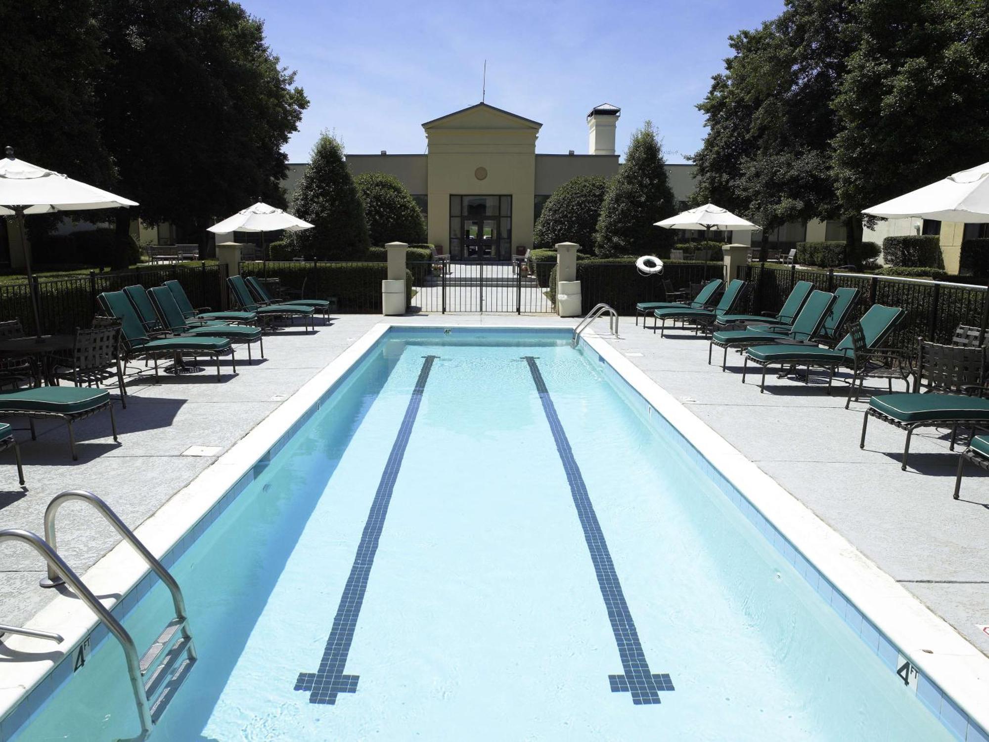 Hotel Doubletree By Hilton Charlotte Airport Exterior foto